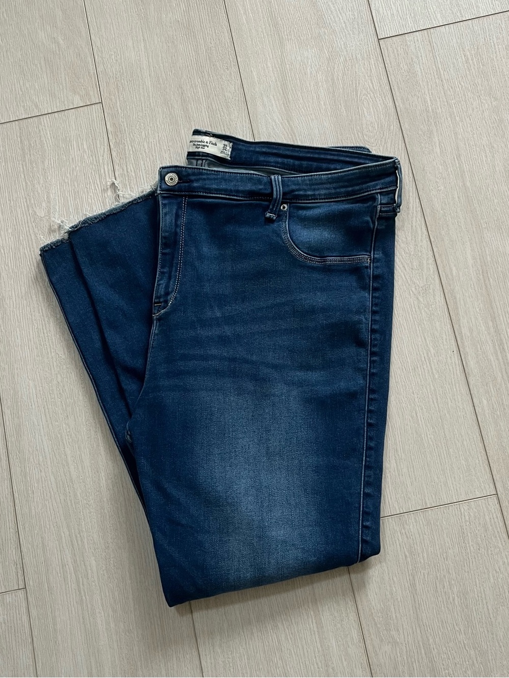 ‘Abercrombie & Fitch “The Jean Legging”